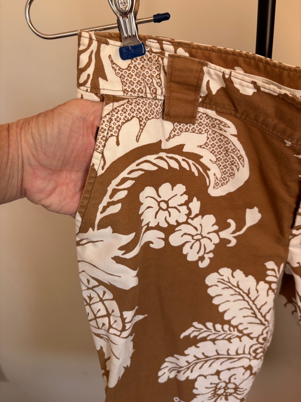 Tommy Bahama Brown and White Floral Capris - Picture 4 of 4